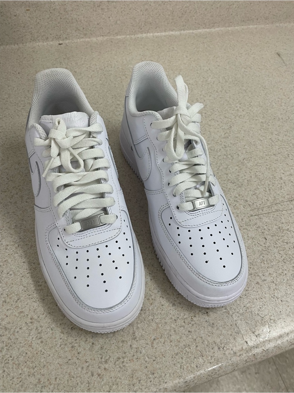Nike White Men's Low-Top Leather Sneakers